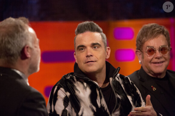 Robbie Williams et Elton John sur le plateau du Graham Norton Show le 30 novembre 2017.