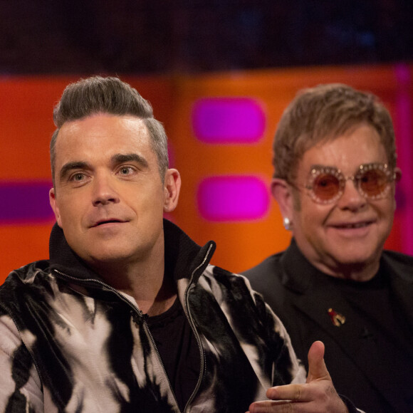 Robbie Williams et Elton John sur le plateau du Graham Norton Show le 30 novembre 2017.