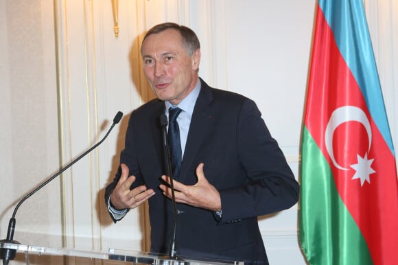 Exclusif - Jean-Marie Bockel lors du vernissage de l'exposition Azerbaïdjan: Terre de Tolérance" de Reza Deghati à Paris, le 22 novembre 2013.
