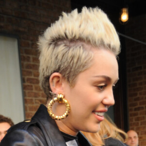 Miley Cyrus se promène dans les rues de New York, le 14 fevrier 2013.