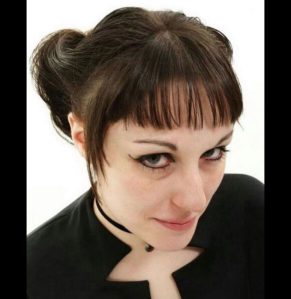 Ariel Burdett, ancienne candidate de l'émission The X Factor (saison 8), est morte au début du mois de novembre 2019. Elle avait 38 ans.