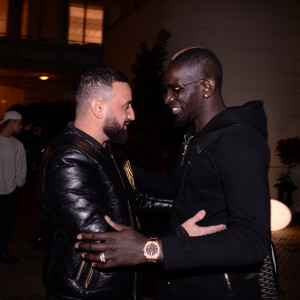 Exclusif - Cyril Hanouna, Mamadou Sakho assistent au lancement de la collection "Artmakers" d'Eleven Paris aux Salons Hoche à Paris le 27 novembre 2019. © Rachid Bellak/Bestimage