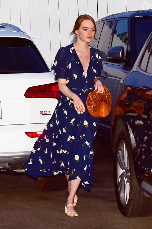 Exclusif - Emma Stone et son compagnon D.McCary sont allés dîner dans le restaurant Giorgio Baldi à Santa Monica, le 8 août 2019.