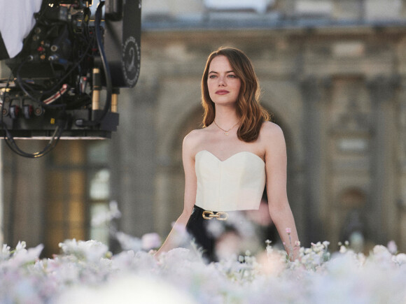 L'actrice Emma Stone pose pour la campagne "Coeur Battant", le nouveau parfum de Louis Vuitton. Le 13 novembre 2019.