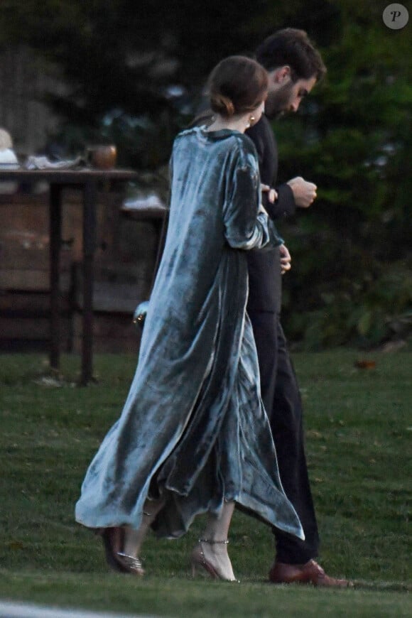 Emma Stone et son compagnon Dave McCary - Personnalités arrivant au mariage de Jennifer Lawrence et Cooke Maroney à Newport, Rhode Island, le 19 septembre 2019.