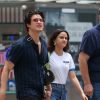 Exclusif - Camila Mendes et Charles Melton se promènent à New York, le 24 juin 2019. Les deux acteurs de la série "Riverdale" se tiennent par la main et semblent très complices. New York. Le 24 juin 2019.