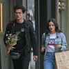 Exclusif - Camila Mendes et son nouveau compagnon Charles Melton font du shopping en amoureux dans les rues de Vancouver au Canada, le 26 octobre 2018