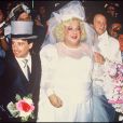 Mariage de Coluche et Thierry Le Luron en 1985.
