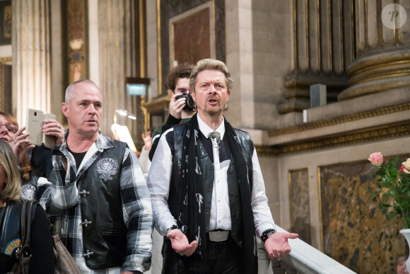 Illustration - Messe en hommage à Johnny Hallyday en l'église La Madeleine à Paris, deux ans après sa mort. Le 9 décembre 2019 © Tiziano Da Silva / Bestimage