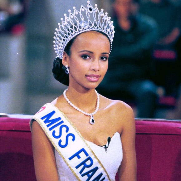 Miss France 2000 Sonia Rolland dans Vivement dimanche, le 17 décembre 1999