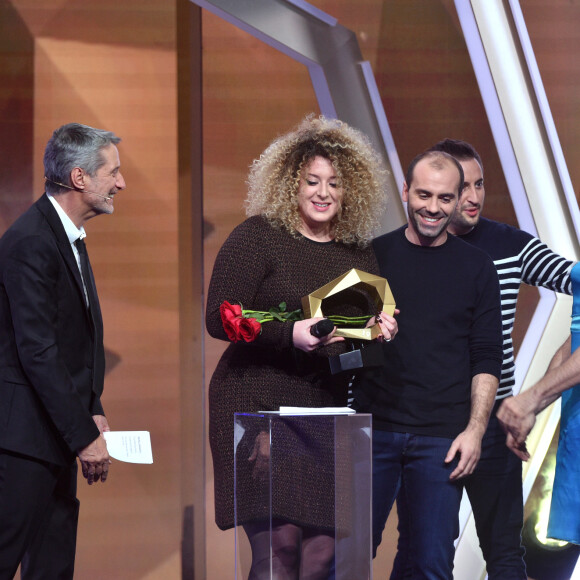 Exclusif - Antoine de Caunes, José Garcia, Trois Café Gourmands (Mylène Madrias, Sébastien Gourseyrol et Jérémy Pauly - révélation musicale de l'année) lors de la cérémonie de la 1ère édition des "Olympia Awards" (cérémonie récompensant des artistes de la musique et de l'humour, présentée par A. de Caunes) à l'Olympia. Paris, le 11 décembre 2019. © Gorassini-Tribeca/Bestimage