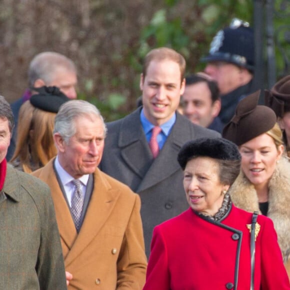 Le prince Charles, prince de Galles, la princesse Anne, Autumn Phillips, Peter Phillips, le prince Philip, duc d'Edimbourg, Tim Laurence, le prince William, Kate Middleton, et le prince Harry - La reine, accompagnée des membres de la famille royale anglaise, assiste à la messe de Noël à Sandringham, le 25 décembre 2014.