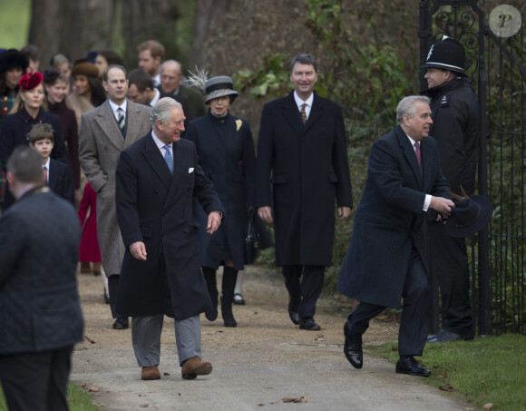 Le prince Edward, comte de Wessex, son fils James, vicomte Severn, la princesse Anne, son mari Timothy Laurence, le prince Charles, le prince Andrew, duc d'York - La famille royale d'Angleterre arrive à la messe de Noël à l'église Sainte-Marie-Madeleine à Sandringham, le 25 décembre 2017.