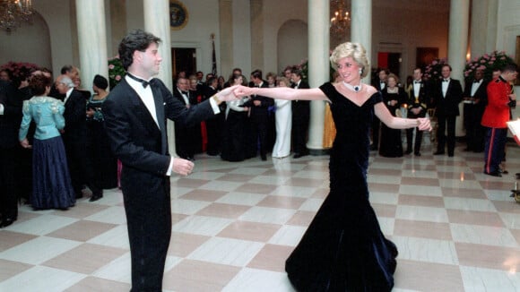 Diana : La vente de sa robe Travolta est un désastre, rattrapé de justesse