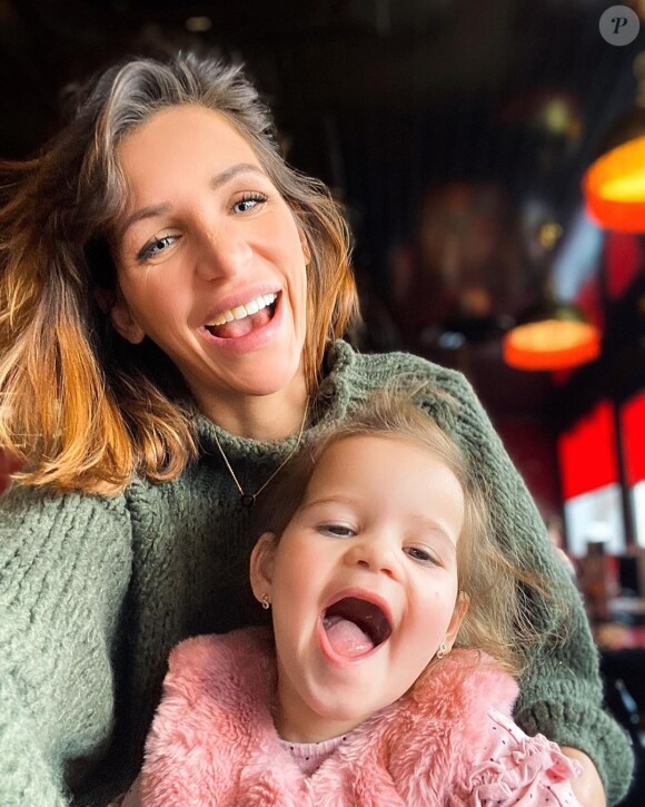 Julia Paredes heureuse au côté de sa fille Luna - Photo Instagram du 16 décembre 2019