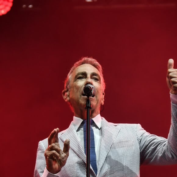 Alain Chamfort en concert lors de la 15ème édition du Grand Pruneau Show à Agen le 1er septembre 2019. © Thierry Breton/Panoramic/Bestimage