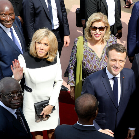 Alassane Ouattara, président de la République de Côte d'Ivoire, Dominique Ouattara, Première dame, Emmanuel Macron, président de la République française, Brigitte Macron, Première dame - Déplacement en Côte d'Ivoire - Arrivées à l'aéroport de Bouaké, le 22 décembre 2019. © Dominique Jacovides / Bestimage