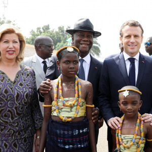 Alassane Ouattara, président de la République de Côte d'Ivoire, Dominique Ouattara, Première dame, Emmanuel Macron, président de la République française, Brigitte Macron, Première dame - Déplacement en Côte d'Ivoire - Arrivées à l'aéroport de Bouaké, le 22 décembre 2019. © Dominique Jacovides / Bestimage