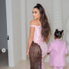 Kim Kardashian et sa fille North ont assisté à la soirée du réveillon de Noël des Kardashian, chez Kourtney Kardashian. Los Angeles, le 24 décembre 2019.