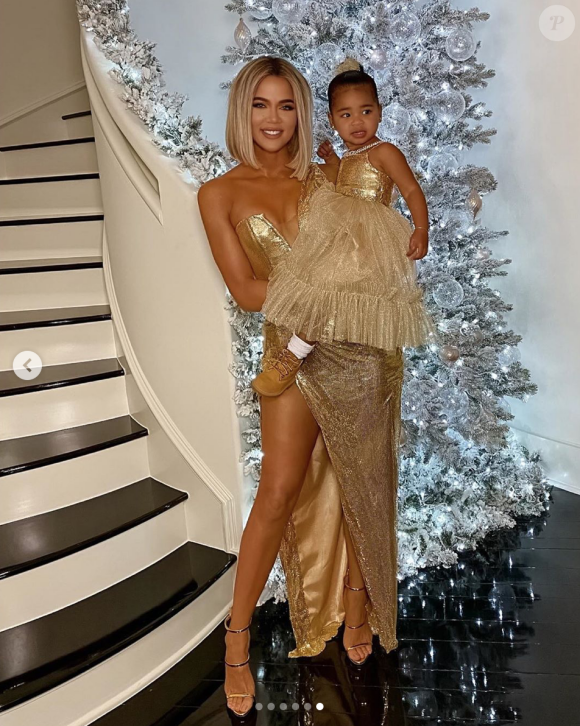 Khloé Kardashian et sa fille True ont assisté à la soirée du réveillon de Noël des Kardashian, chez Kourtney Kardashian. Los Angeles, le 24 décembre 2019.