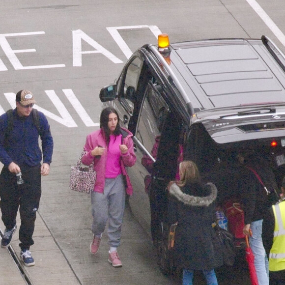 Lourdes Leon - Madonna et son supposé nouveau compagnon Ahlamalik Williams arrivent à l'aéroport de Londres le 28 décembre 2019.
