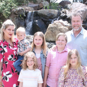 Tori Spelling et Dean McDermott défendent leurs enfants, harcelés sur leur physique sur les réseaux sociaux. Le 24 juin 2019.