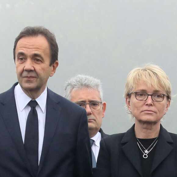 Claude Chirac et son mari Frédéric Salat-Baroux vont se recueillir sur la tombe de la famille de Jacques Chirac au cimetière de Sainte-Féréole en Corrèze le 5 octobre 2019. © Patrick Bernard/Bestimage