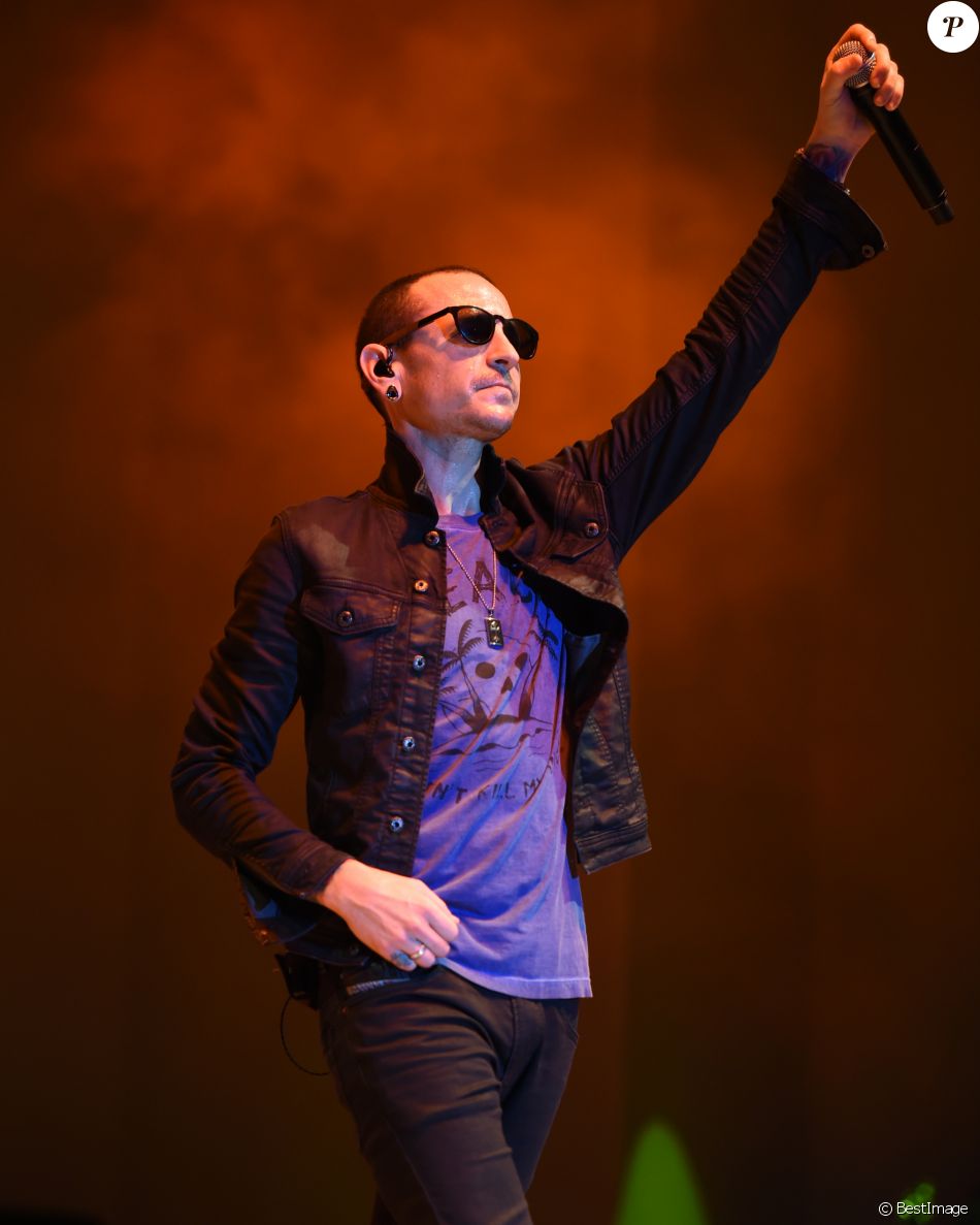 Chester Bennington en concert lors du festival Sunfest à West Palm Beach le 2 mai 2015