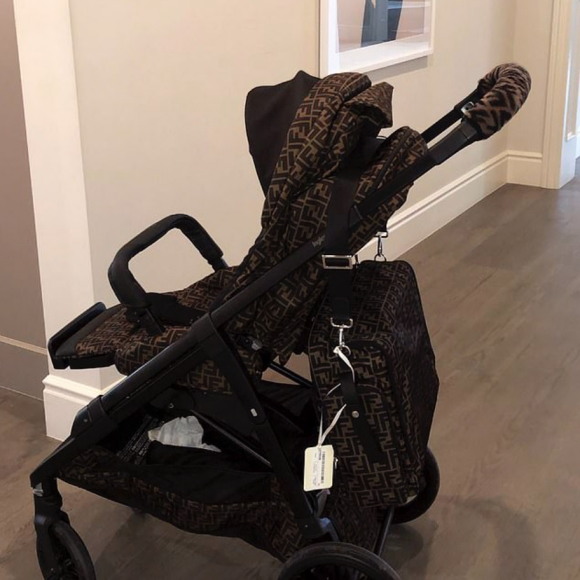 Kylie Jenner montre la poussette et le sac de couches Fendi de sa fille Stormi dans sa story Instagram du vendredi 3 janvier 2020.