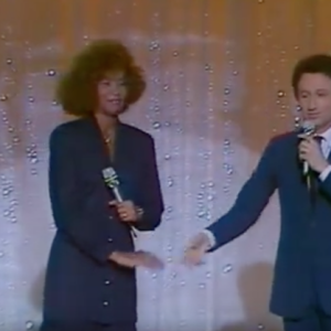 Whitney Houston face à Serge Gainsbourg en 1986. Une archive de l'INA.