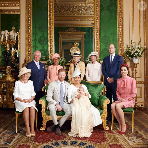 La mère de Meghan Doria Raglan, Camilla Parker Bowles, duchesse de Cornouailles, le prince Charles, prince de Galles, le prince William, duc de Cambridge, et Catherine (Kate) Middleton, duchesse de Cambridge, lady Jane Fellowes, lady Sarah McCorquodale - Le prince Harry et Meghan Markle, duc et duchesse de Sussex, photos du baptème de leur fils Archie Harrison Mountbatten-Windsor. Windsor, le 6 juillet 2019. ©Chris Allerton via Bestimage