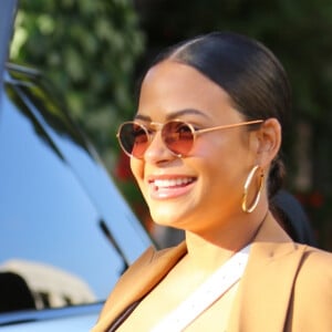 Exclusif - Christina Milian enceinte a déjeuné avec son amie Nicole Williams au restaurant Ivy à los Angeles le 14 janvier 2020.