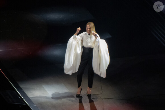 Céline Dion en concert à Miami le 17 janvier 2020 lors de son Courage World Tour, quelques heures seulement après la mort de sa mère Thérèse.