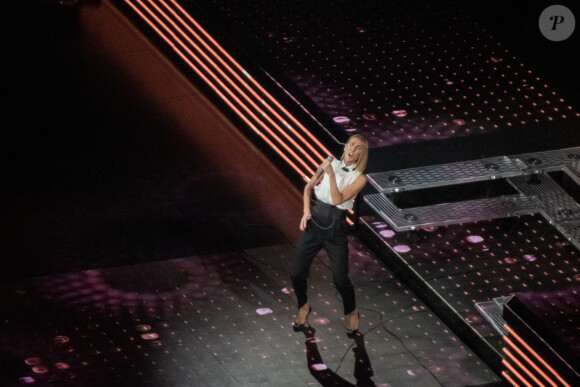Céline Dion en concert à Miami le 17 janvier 2020 lors de son Courage World Tour, quelques heures seulement après la mort de sa mère Thérèse.