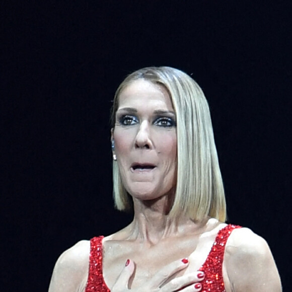 Céline Dion en concert à Miami le 17 janvier 2020 lors de son Courage World Tour, quelques heures seulement après la mort de sa mère Thérèse.