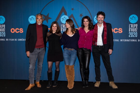 Laurie Cholewa, Hélène Mannarino, Laetitia Ratane, Christophe Carrière, Mehdi Hamdi au photocall du jury de la Presse Globes lors du 23ème festival international du film de comédie de l'Alpe d'Huez, le 18 janvier 2020. © Cyril Moreau/Bestimage