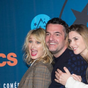 Caroline Anglade (enceinte), Arnaud Ducret et sa compagne Claire Francisci, François-Xavier Demaison et Michaël Youn au photocall du film "Divorce Club" lors de la 23ème édition du festival international du film de comédie l'Alpe d'Huez, le 17 janvier 2020. © Cyril Moreau/Bestimage