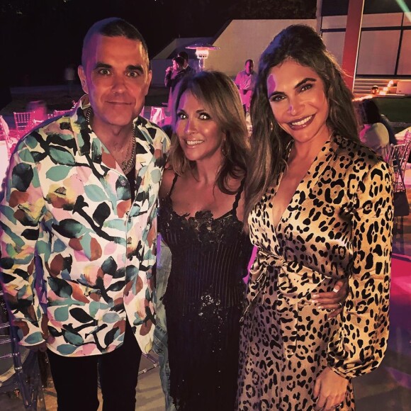 Hélène Ségara a partagé des photos d'elle avec Robbie Williams et sa femme à l'occasion d'une soirée organisée par WW. Instagram, le 20 janvier 2020.