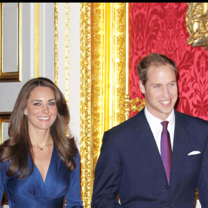 Le prince William et Kate Middleton lors de l'annonce de leurs fiançailles à Clarence House, à Londres, le 16 novembre 2010.