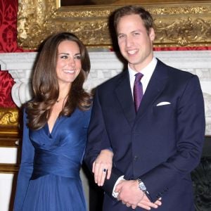 Le prince William et Kate Middleton lors de l'annonce de leurs fiançailles à Clarence House, à Londres, un 16 novembre, il y a 10 ans.