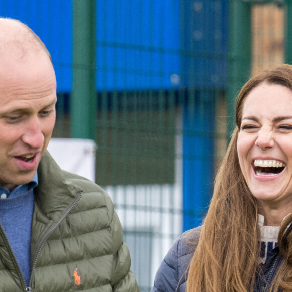 Le prince William, duc de Cambridge, et Catherine (Kate) Middleton, duchesse de Cambridge lors d'une visite au projet "Cheesy Waffles" au centre Belmont Community à Durham, Royaume Uni, le 27 avril 2021.