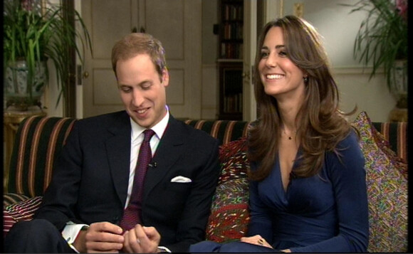 Le prince William et Kate Middleton lors de leur interview pour l'annonce de leurs fiançailles depuis Clarence House.