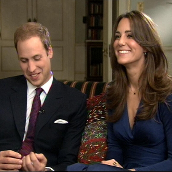 Le prince William et Kate Middleton lors de leur interview pour l'annonce de leurs fiançailles depuis Clarence House.