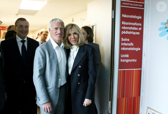 Brigitte Macron (Présidente de la Fondation Hôpitaux de Paris-Hôpitaux de France), Didier Deschamps, parrain de l'opération Pièces Jaunes 2020 lors du lancement de la 31ème édition de l'opération Pièce Jaunes au Centre Hospitalier Régional d'Orléans le 8 janvier 2020. © Dominique Jacovides / Bestimage