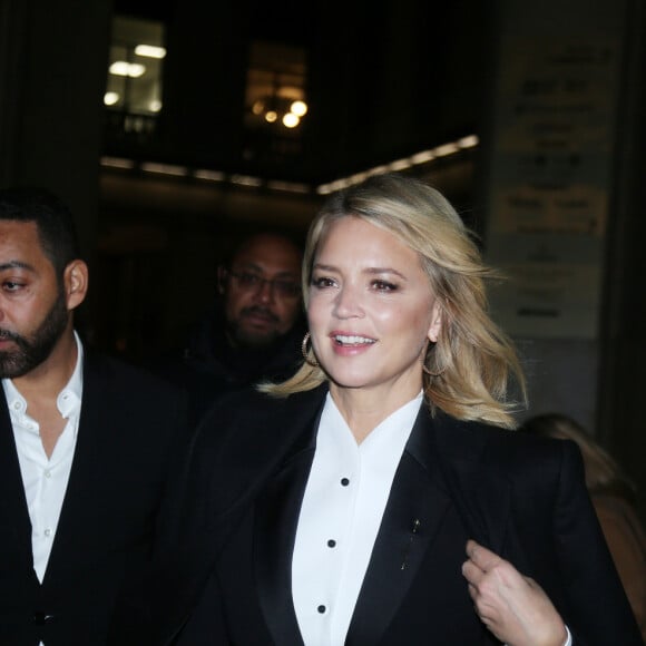 Virginie Efira arrive au Pavillon Vendôme pour assister au défilé de mode Haute-Couture printemps-été 2020 "Armani Privé". Paris, le 21 janvier 2020. © Veeren Ramsamy-Christophe Clovis/Bestimage