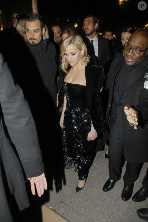 Reese Witherspoon arrive au Pavillon Vendôme pour assister au défilé de mode Haute-Couture printemps-été 2020 "Armani Privé". Paris, le 21 janvier 2020. © Veeren Ramsamy-Christophe Clovis/Bestimage