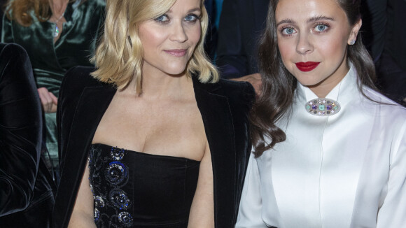 Reese Witherspoon : Attentive à la Fashion Week avec Virginie Efira