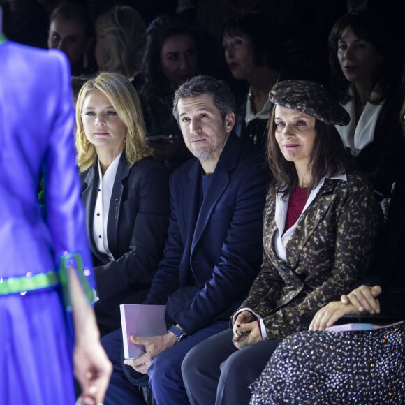 Virginie Efira, Guillaume Canet et Juliette Binoche au premier rang du défilé de mode Haute-Couture printemps-été 2020 Armani Privé à Paris le 21 janvier 2020. © Olivier Borde / Bestimage
