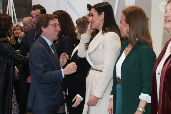 La reine Letizia d'Espagne, dans la robe Massimo Dutti qu'elle portait en octobre 2019 en visite officielle en Corée du Sud, lors de l'inauguration de la 40e édition du FITUR 2020, le grand salon annuel du tourisme de Madrid, le 20 janvier 2020.