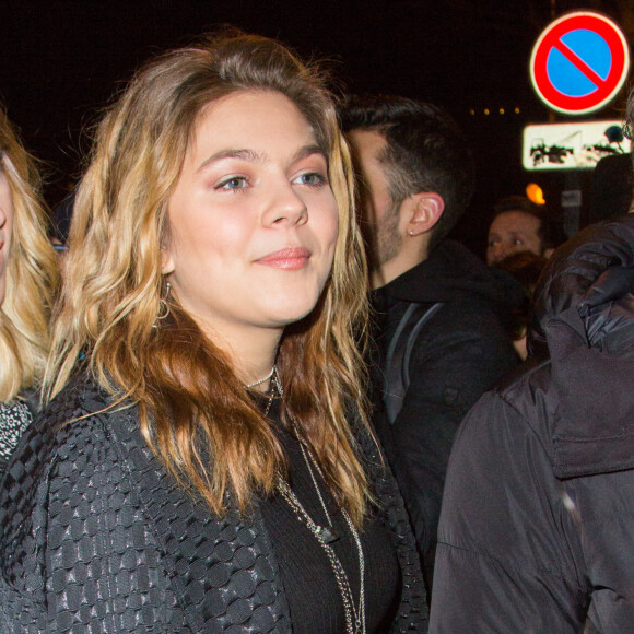 Louane Emera, enceinte, arrive au dernier défilé Haute couture de Jean-Paul Gaultier au théâtre du Châtelet le 22 janvier 2020. Photo by Nasser Berzane/ABACAPRESS.COM